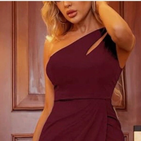 Lulus Dresses & Skirts - So Flirty Burgundy One-Shoulder Cutout Asymmetrical Dress